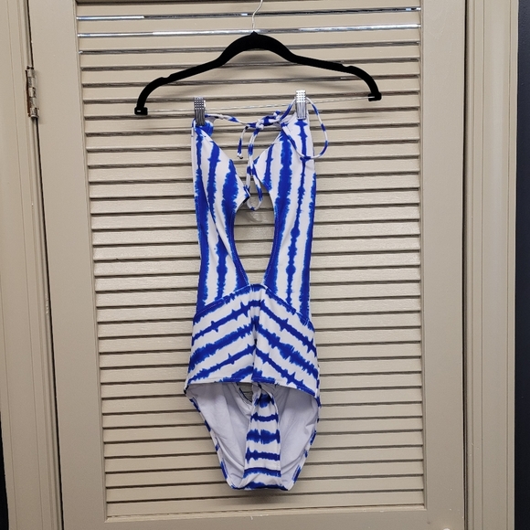 Cupshe Other - Cupshe one piece blue white